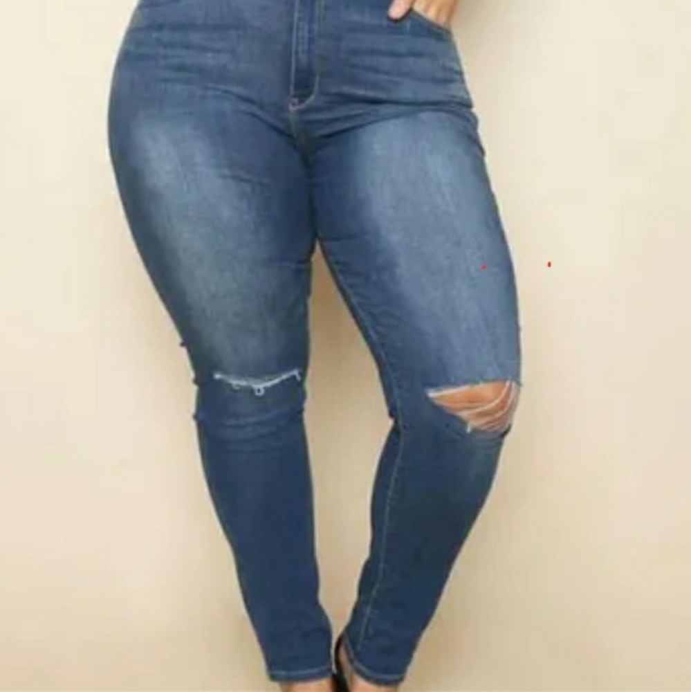 Trinity Jeans - Picture 2 of 2
